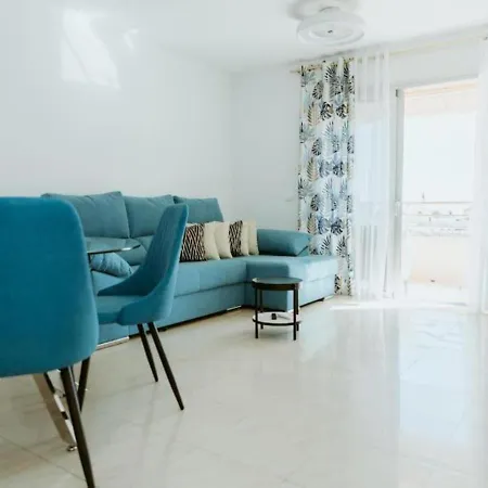 Daire Seaview 2 Bedroom In Play Paraiso Pool & Wifi In By Aqua Vista Tenerife