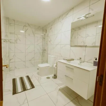 Seaview 2 Bedroom In Play Paraiso Pool & Wifi In By Aqua Vista Tenerife Daire *