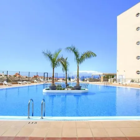 Daire Seaview 2 Bedroom In Play Paraiso Pool & Wifi In By Aqua Vista Tenerife